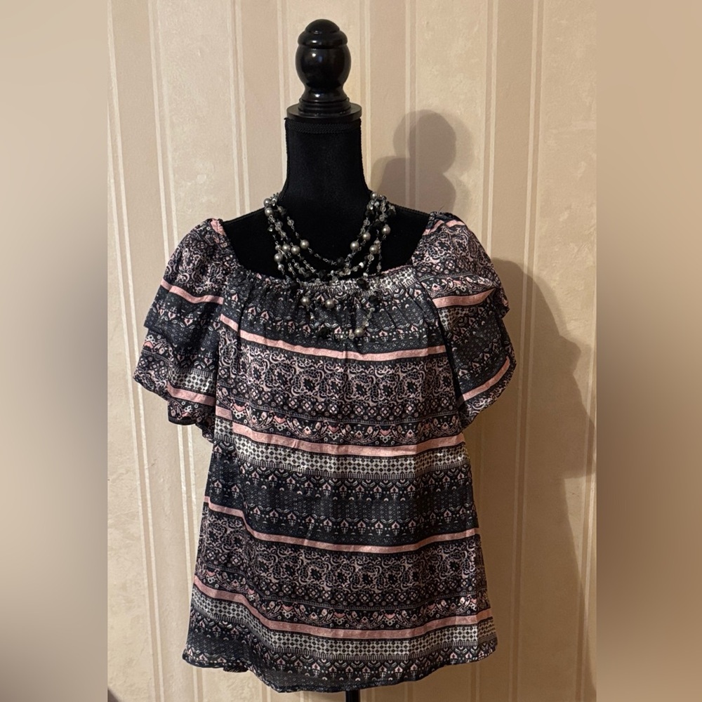 Southern Grace Black and Pink Patterned Blouse